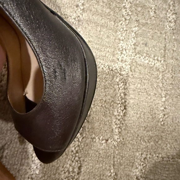 Prada Black Heels Elegant Design - Picture 5 of 11